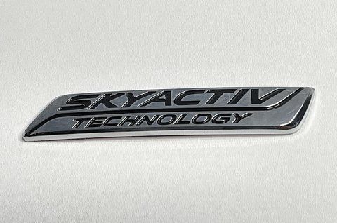 Емблема напис SKYACTIVE Technology на Mazda 110x20 mm (хром/чорний) maz009 фото товару