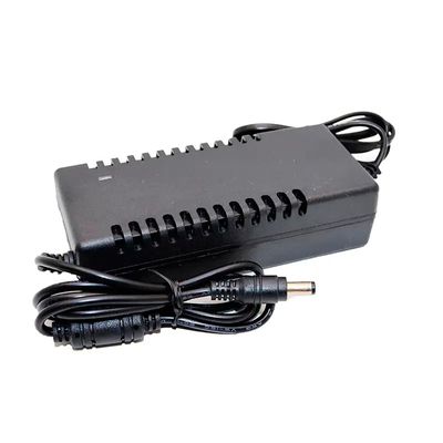 Зарядное устройство для LiFePo4 аккумуляторов 12V, штекер 5,5, с индикацией, DC:14.6V 3A, BOX, (133*60*30)mm YT-1463 фото