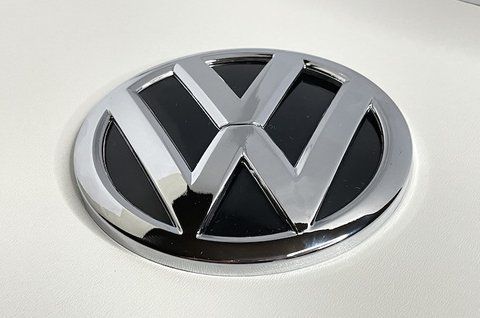 Емблема багажника Volkswagen Polo Golf7 110 mm (5G0853630H 5G0 853 617 A) vw036 фото товару