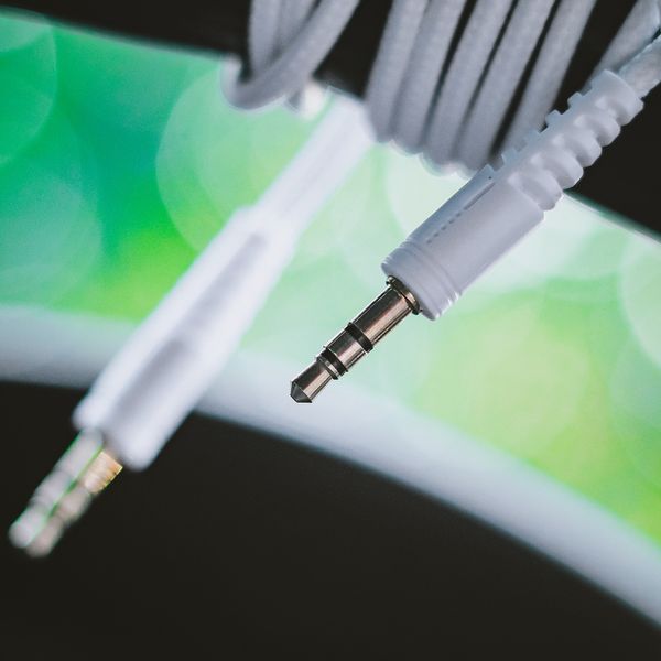 Кабель Xqisit Audio Cable 3.5 мм - 3.5 мм (M/M), 1.2 м, White (4029948026954) 4029948026954 фото