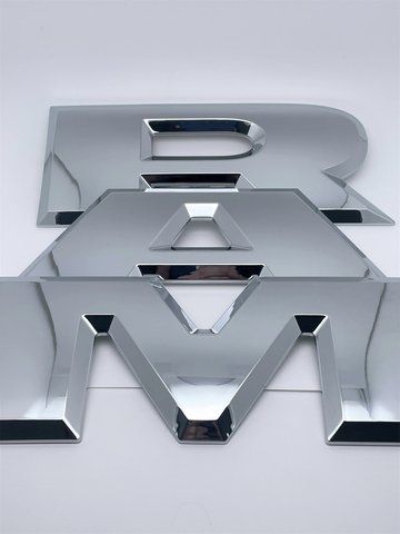 Емблема напис шильдик кришки багажника RAM Dodge (Додж) (Хром) do009 фото товару