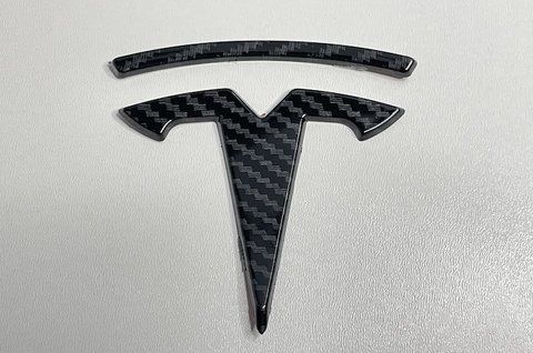 Емблема Tesla 85x80 mm (карбон/вогнута) tes008 фото товару