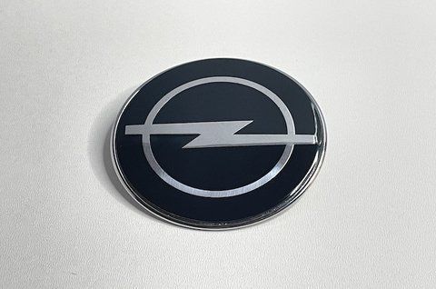 Емблема Opel 76 mm (чорний/хром) 90481223 op001 фото товару