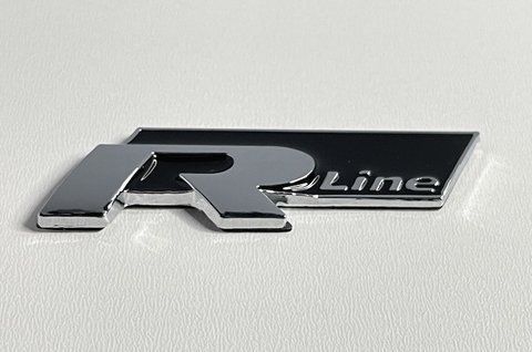 Емблема напис R Line на Volkswagen 77x25mm чорний vw007 фото товару