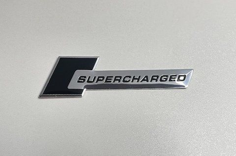 Емблема напис Supercharged на Land Rover (хром/чорний) 105x25 mm lr017 фото товару