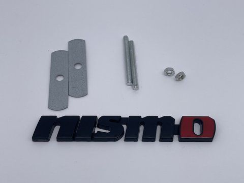 Емблема шильдик логотип- напис на решітку радіатора NISMO Nissan (Нісан) (Чорний матовий + червоний) nis030 фото товару